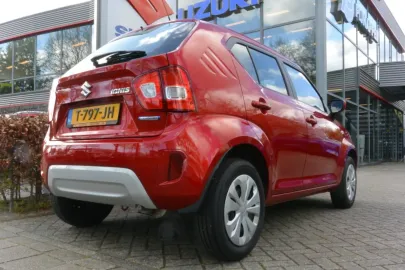 Car image 5