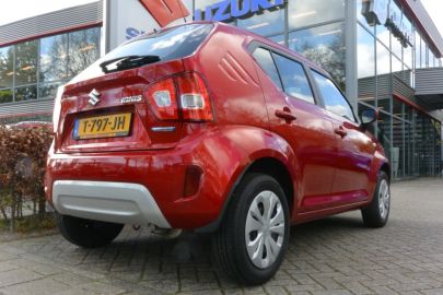 Car image 5
