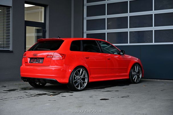 Audi RS3 2.5 TFSI quattro Sportback 250 kW image number 4