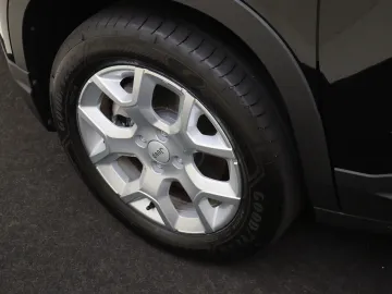 Car image 35