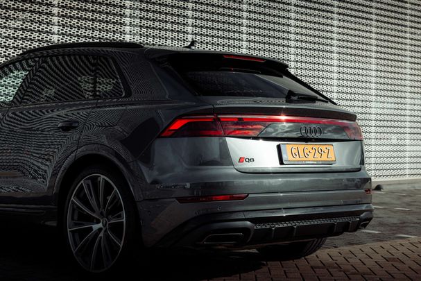 Audi Q8 55 TFSIe quattro 290 kW image number 13