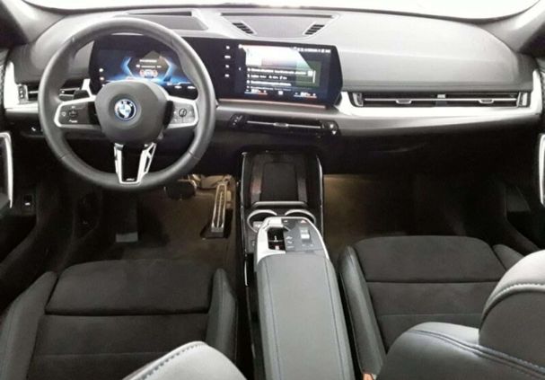 BMW iX1 xDrive30 M Sport 230 kW image number 7