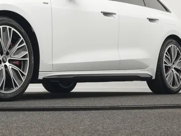 Car image 46