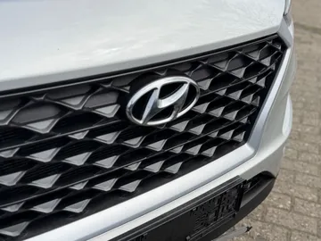 Car image 33