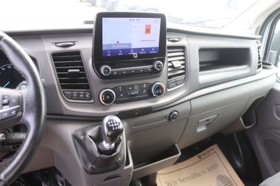 Car image 19