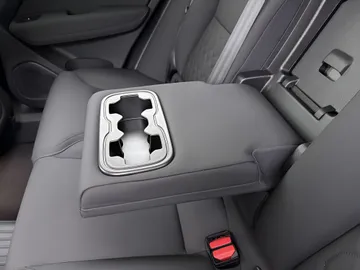 Car image 43
