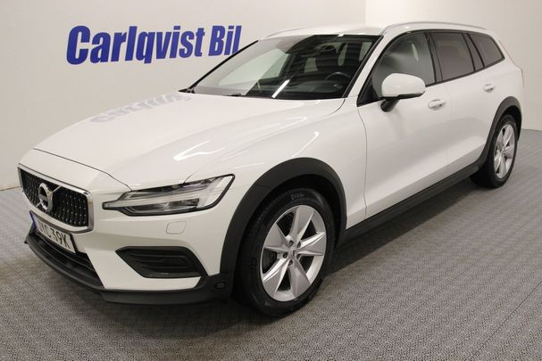 Volvo V60 Cross Country B4 AWD 146 kW image number 1