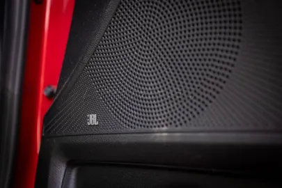 Car image 33