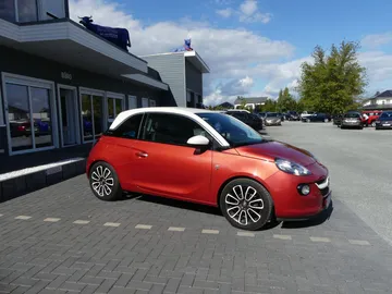 Car image 2