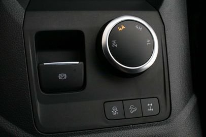 Car image 36