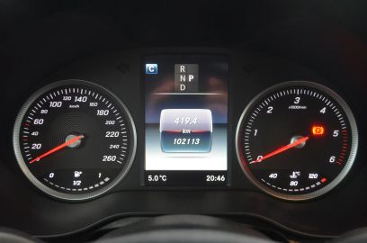 Car image 30