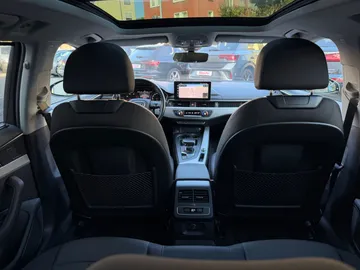 Car image 32