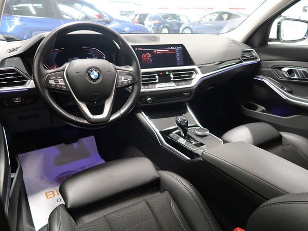 BMW 320d Touring xDrive 140 kW image number 16