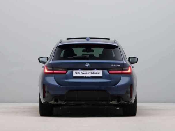 BMW 330e Touring 216 kW image number 10