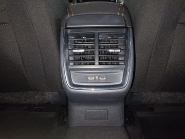 Car image 33