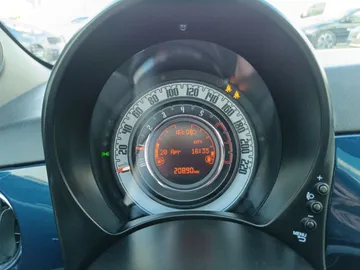 Car image 17