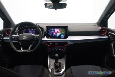 Car image 13