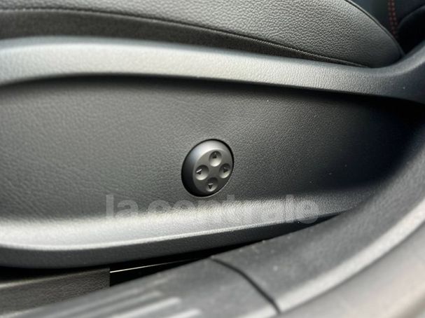 Mercedes-Benz A 200 7G-DCT Line 120 kW image number 20