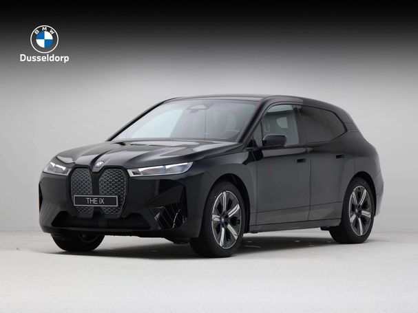 BMW iX xDrive50 385 kW image number 1