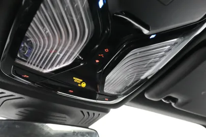 Car image 46