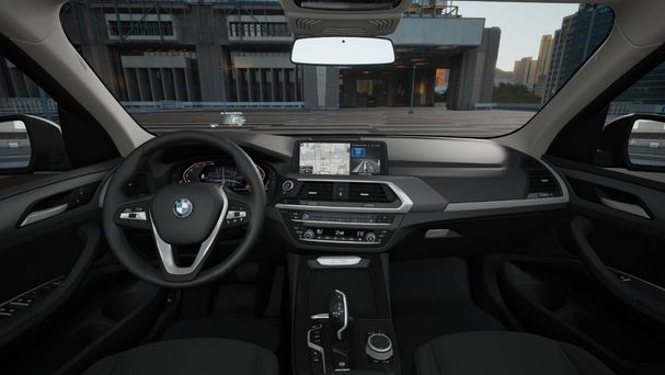 BMW X3 xDrive20i Advantage 135 kW image number 3