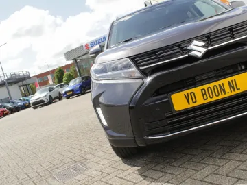 Car image 27