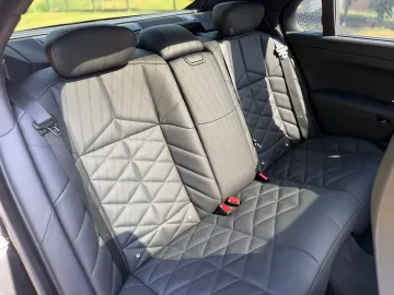 Car image 29
