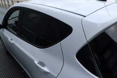 Car image 44