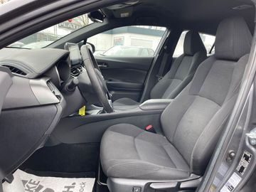 Car image 12