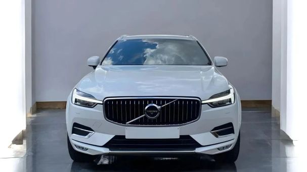 Volvo XC60 R AWD 221 kW image number 8