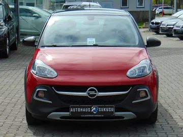Car image 18