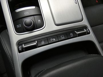 Car image 38