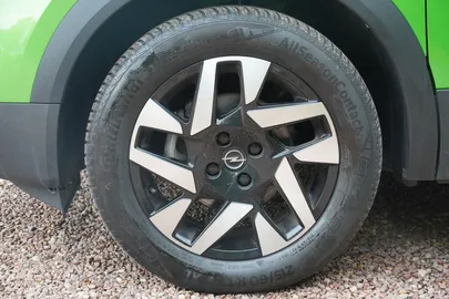 Car image 36