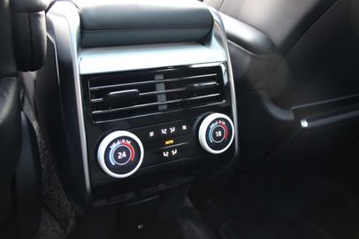 Car image 36