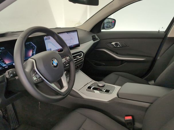 BMW 320i 135 kW image number 7