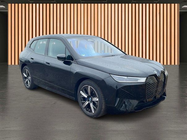 BMW iX xDrive 240 kW image number 7