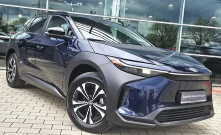 Car image 2