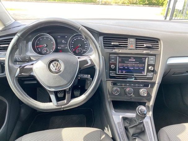 Volkswagen Golf 63 kW image number 14