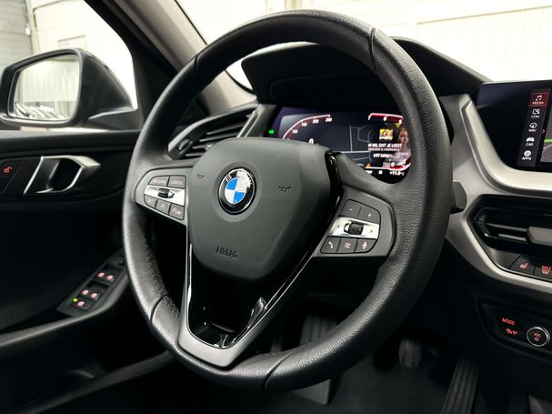 BMW 118i 100 kW image number 19