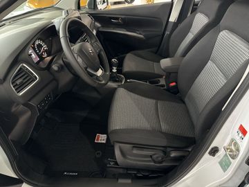 Car image 9