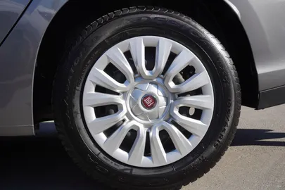 Car image 25