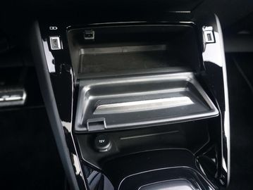 Car image 41