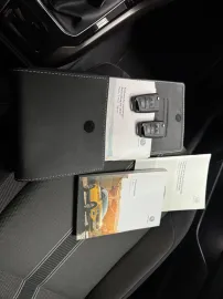 Car image 27