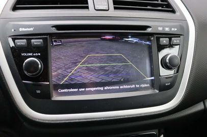 Car image 24