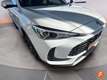 Car image 30