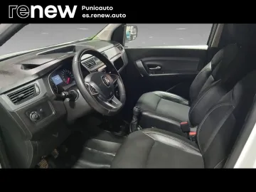 Car image 25