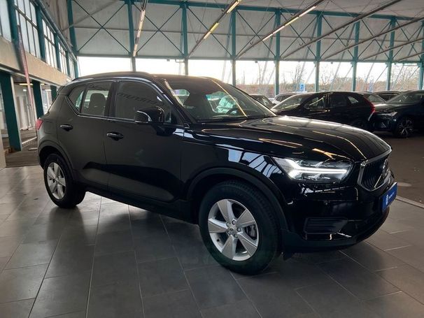 Volvo XC40 T2 Momentum 95 kW image number 30