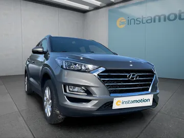 Car image 17