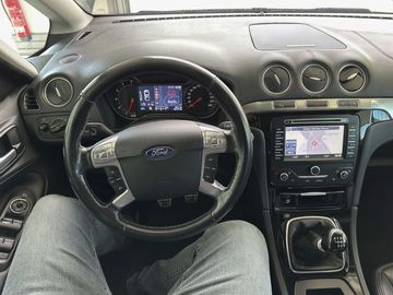 Car image 22