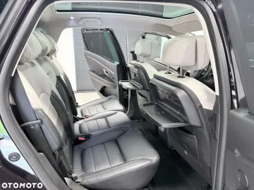 Car image 40